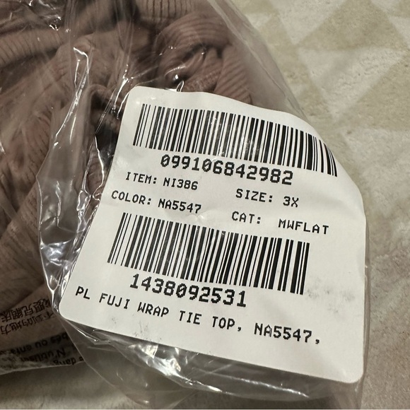 Madewell plus corduroy faux wrap top sandstone - Picture 4 of 4